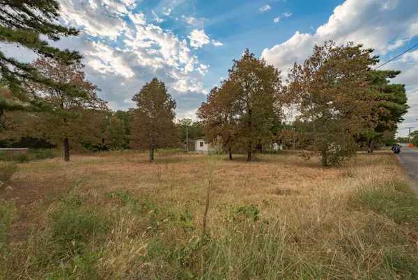 182 County Line E., Eufaula, OK 74432