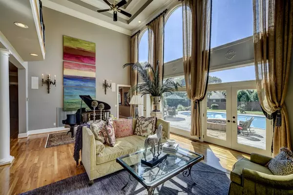 123 Main St, Nashville, TN 37213