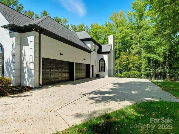 1001 Berwick Ct, Marvin, NC 28173-6550