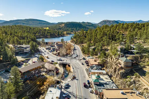 Evergreen Neighborhood Guide: Mountain Living with Modern Amenities