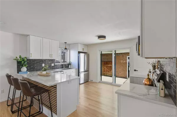 5126 Hoyt ST, Arvada, CO 80002