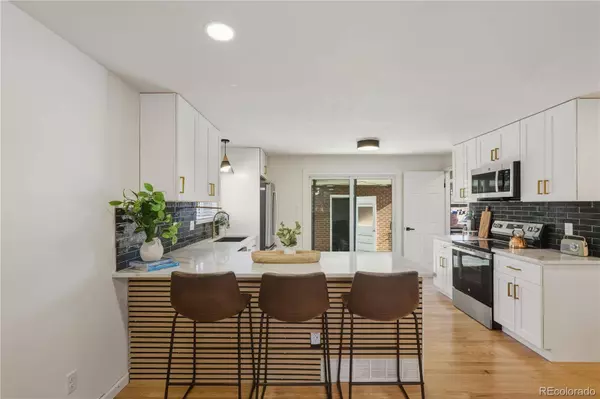 5126 Hoyt ST, Arvada, CO 80002