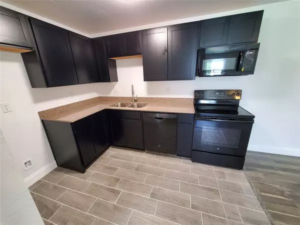 2004 Wesley Street #4, Greenville, TX 75401