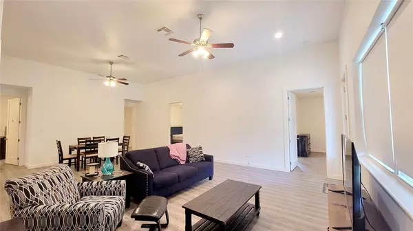 1711 Sycamore Street #4, Commerce, TX 75428