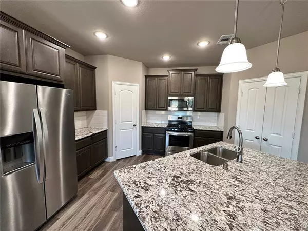 7817 Ashwood Drive, Greenville, TX 75402