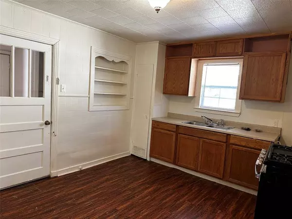 701 Cranford Street, Sulphur Springs, TX 75482