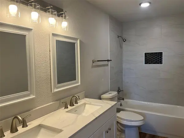 383 Mcilrath Road, Leonard, TX 75452