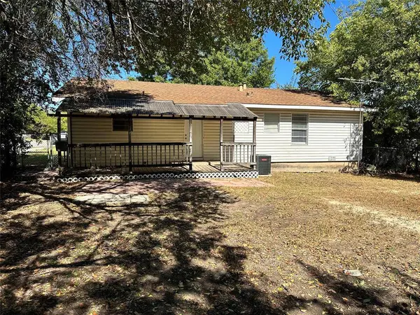 3211 Poplar Street, Greenville, TX 75402