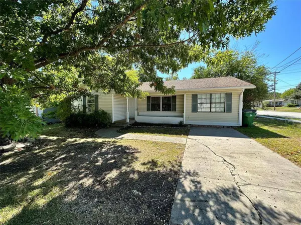 3211 Poplar Street, Greenville, TX 75402