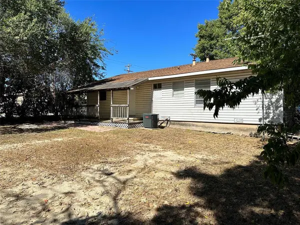 3211 Poplar Street, Greenville, TX 75402