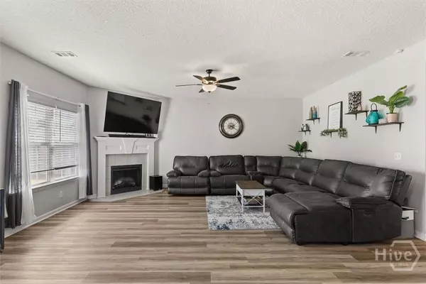 147 Herty LN, Hinesville, GA 31313