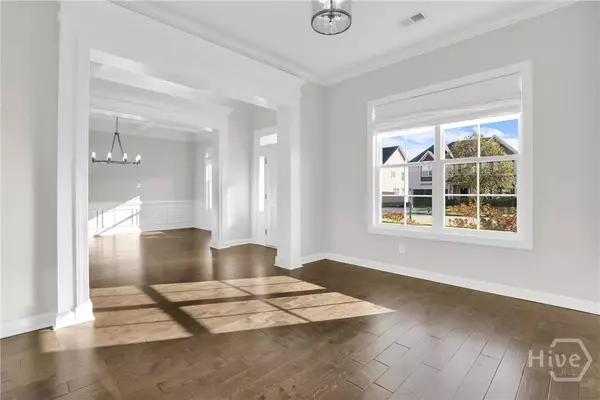 75 Redwall CIR, Savannah, GA 31407