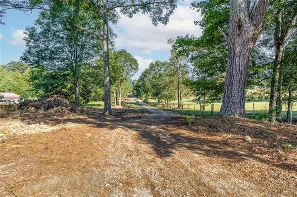 5605 Ashland Farm Road, Oxford, GA 30054