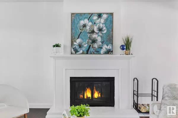 12216 56 ST NW, Edmonton, AB T5W 3T4