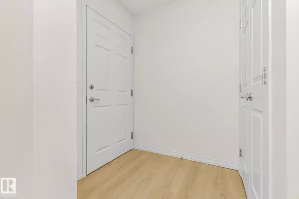 #301 630 MCALLISTER LO SW, Edmonton, AB T6W 1N3