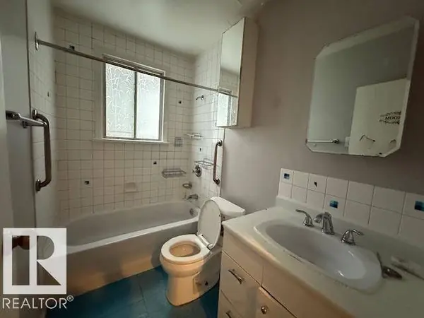 9811 78 AV NW, Edmonton, AB T6E 1N4