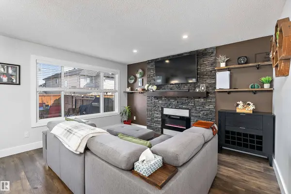 6306 60 AV, Beaumont, AB T4X 0X2