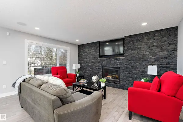1223 117 ST NW, Edmonton, AB T6J 7E5