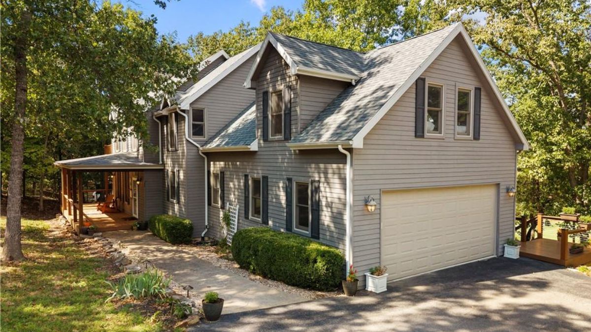 315 Country Ridge