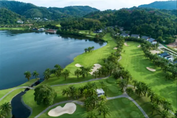Lakefront Homes in Porto Cima: What Makes Waterfront Properties Here Worth the Premium
