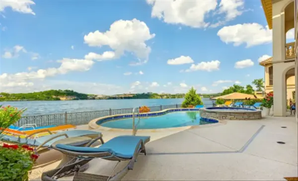 Lakefront Homes in Porto Cima: What Makes Waterfront Properties Here Worth the Premium