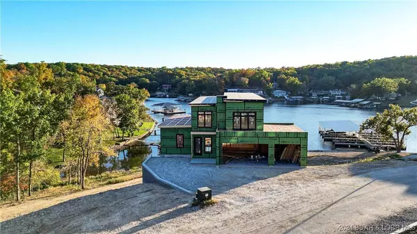 6 Forest Lake CIR, Lake Ozark, MO 65049