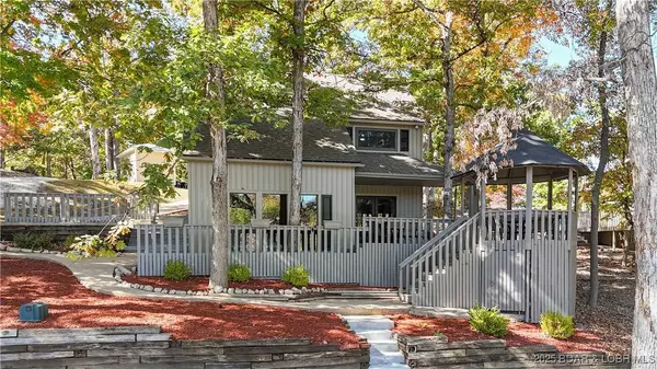 64 Buttercup RD, Lake Ozark, MO 65049