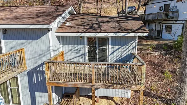 279 Spring RD, Lake Ozark, MO 65049