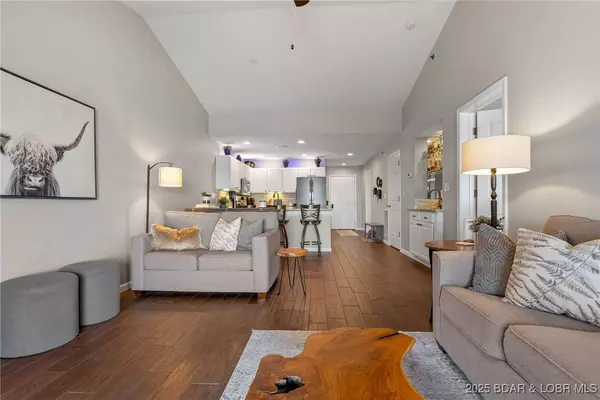 164 Sac RD #402B, Sunrise Beach, MO 65079