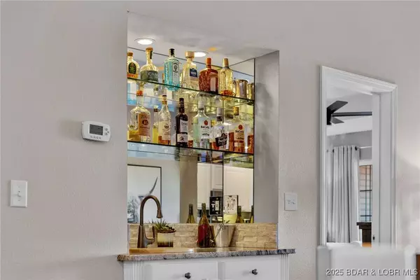 164 Sac RD #402B, Sunrise Beach, MO 65079