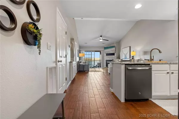 164 Sac RD #402B, Sunrise Beach, MO 65079