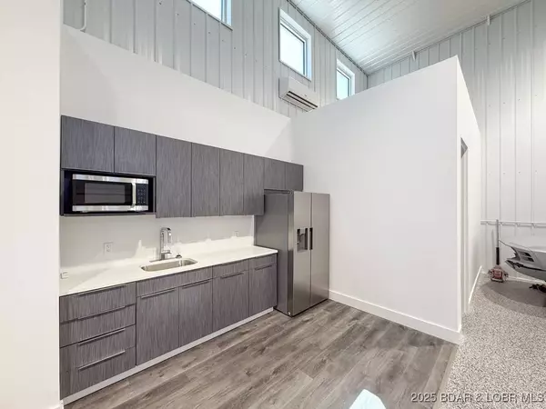 255 Shawnee Bend RD #210,220,230, Sunrise Beach, MO 65079