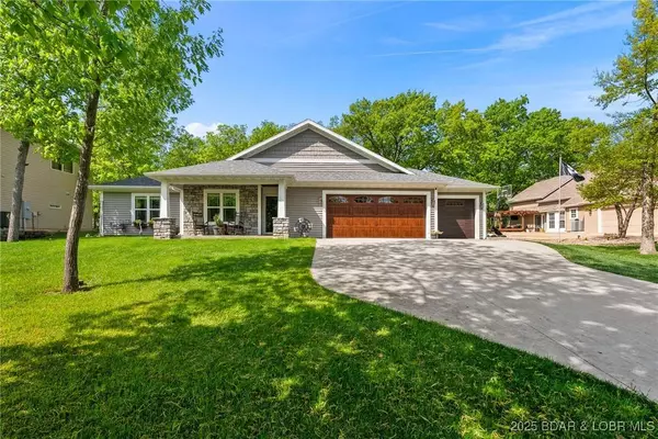 1161 Kays Point RD, Lake Ozark, MO 65049