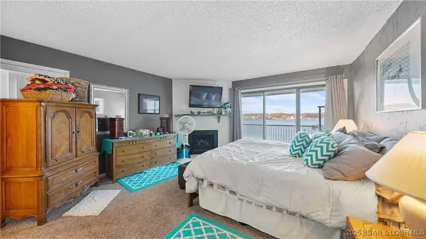5112 Osage Beach Pkwy #111 & 121, Osage Beach, MO 65065
