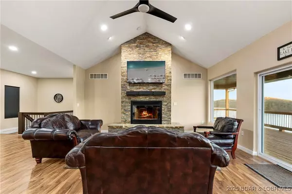 1591 Matson LN, Linn Creek, MO 65052