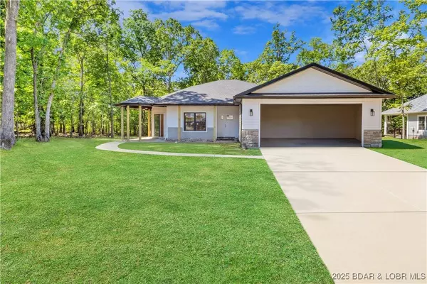 535 Grand Point BLVD, Sunrise Beach, MO 65079