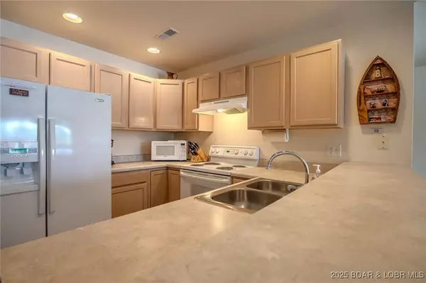 272 Cedar Glen DR #3A, Camdenton, MO 65020