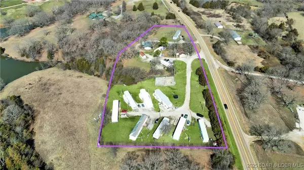 Country Living Hwy 52, Eldon, MO 65026