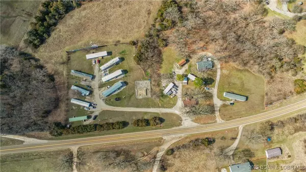 Country Living Hwy 52, Eldon, MO 65026