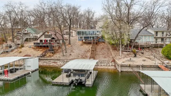 88 Hendrix Haven DR, Sunrise Beach, MO 65079