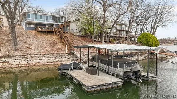 88 Hendrix Haven DR, Sunrise Beach, MO 65079