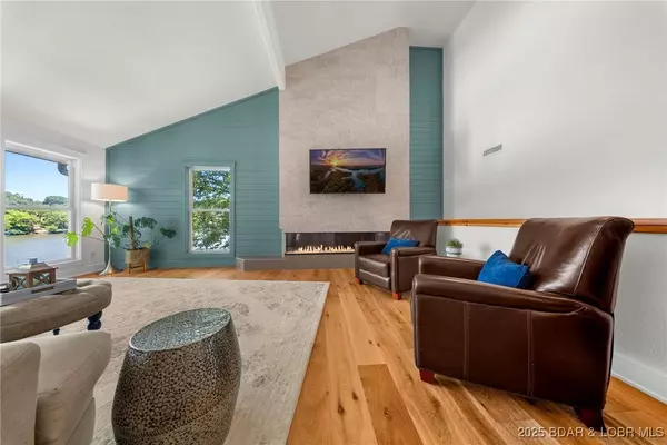 767 Brush Creek RD, Sunrise Beach, MO 65079