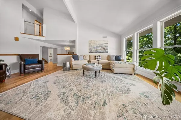 767 Brush Creek RD, Sunrise Beach, MO 65079