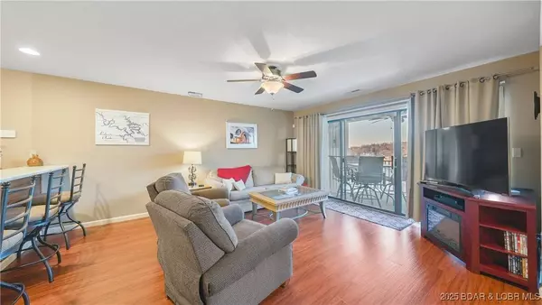 713 Indian Pointe #713, Osage Beach, MO 65065