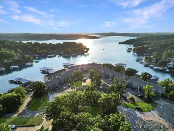 713 Indian Pointe #713, Osage Beach, MO 65065