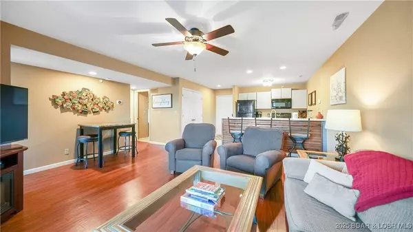 713 Indian Pointe #713, Osage Beach, MO 65065