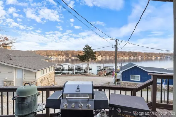 29556 Hunter RD, Gravois Mills, MO 63069