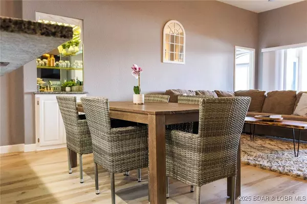 46 Aqua Fin DR #4A, Lake Ozark, MO 65049