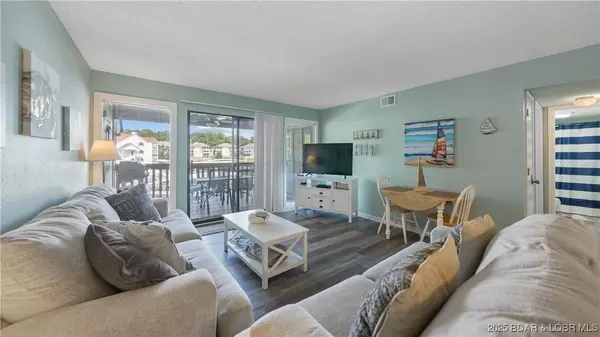 21 Southwood Shores CIR #3C, Four Seasons, MO 65049