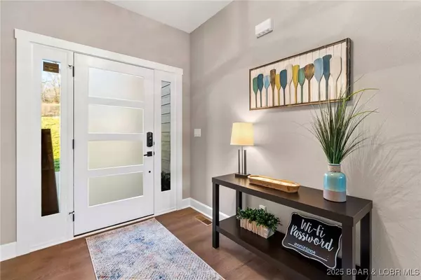 28107 Mariner PT, Gravois Mills, MO 65037